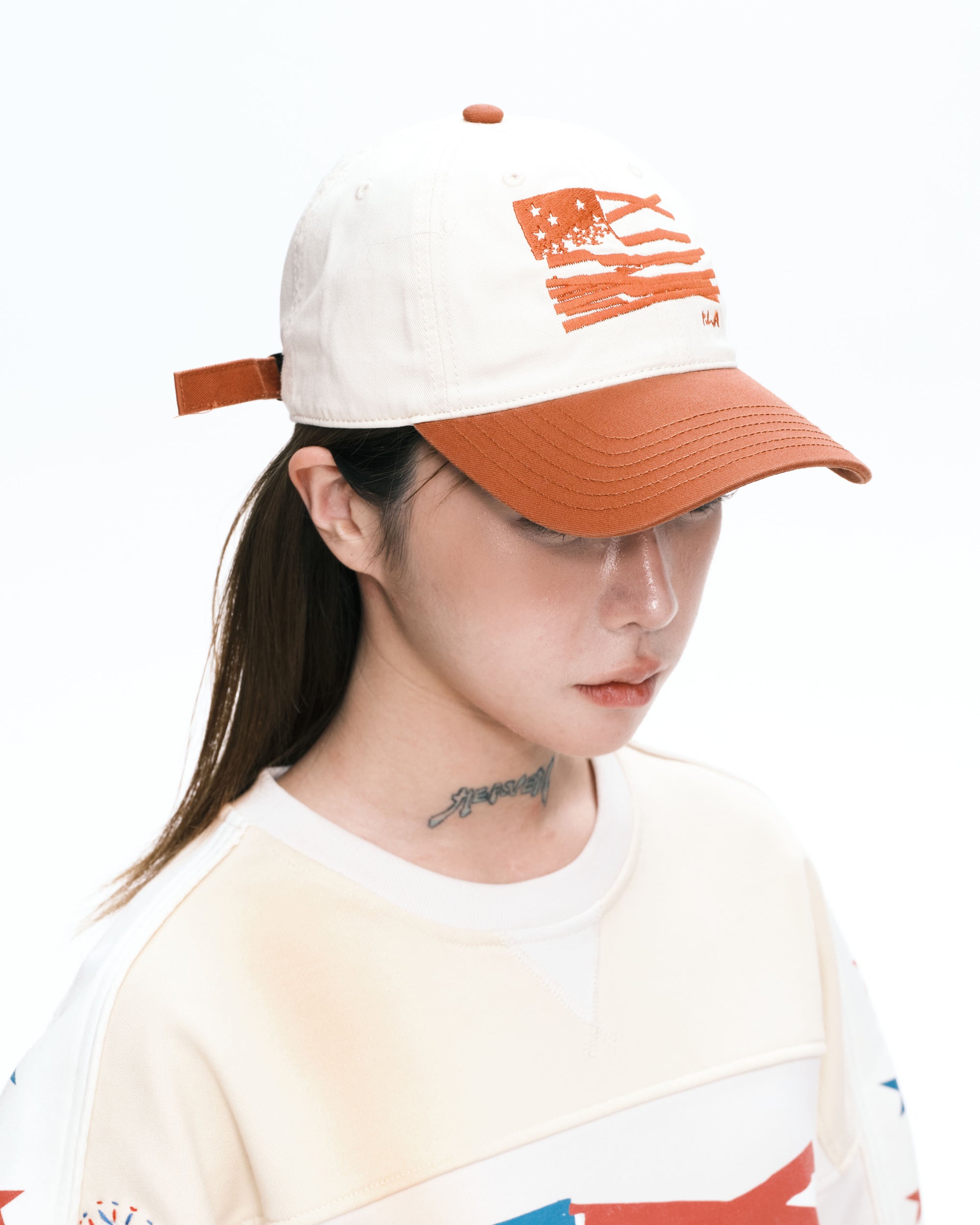 Flag cap