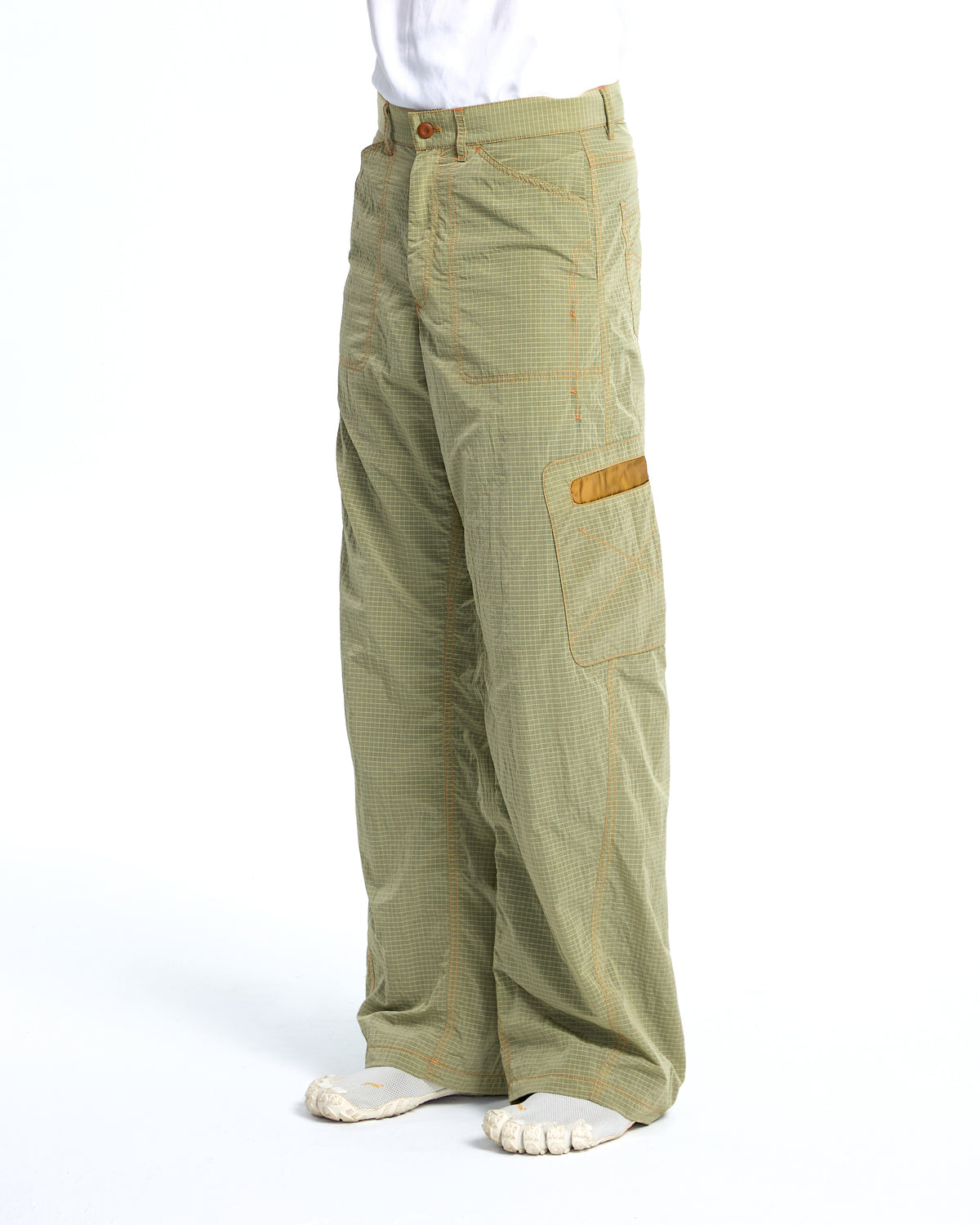 Draft nylon pants