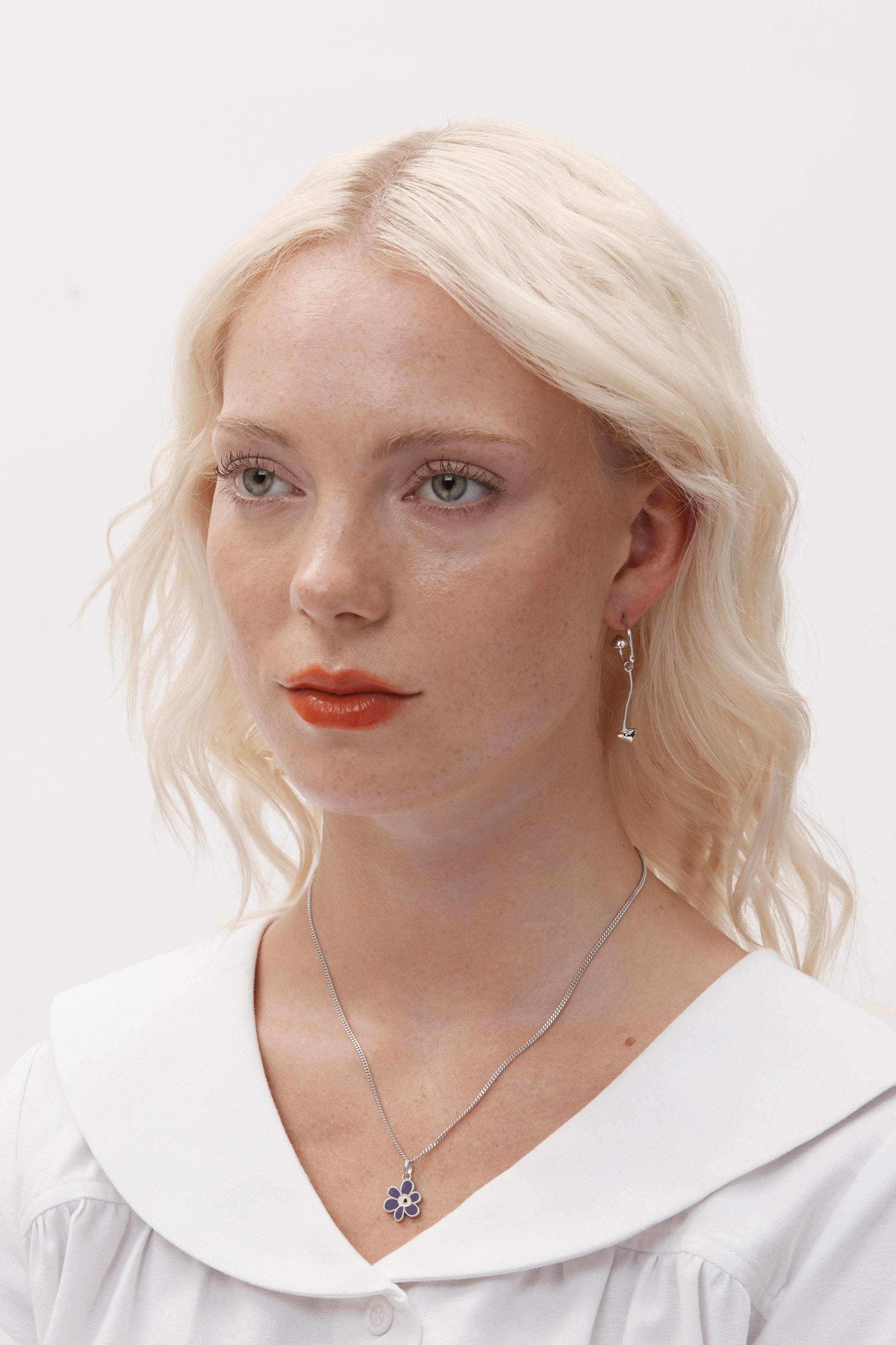 CHOOSE GESTURES NECKLACE