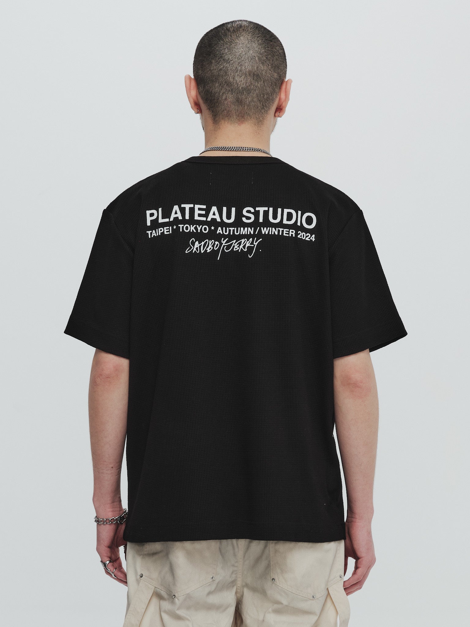 2024 Autumn / Winter – PLATEAU STUDIO