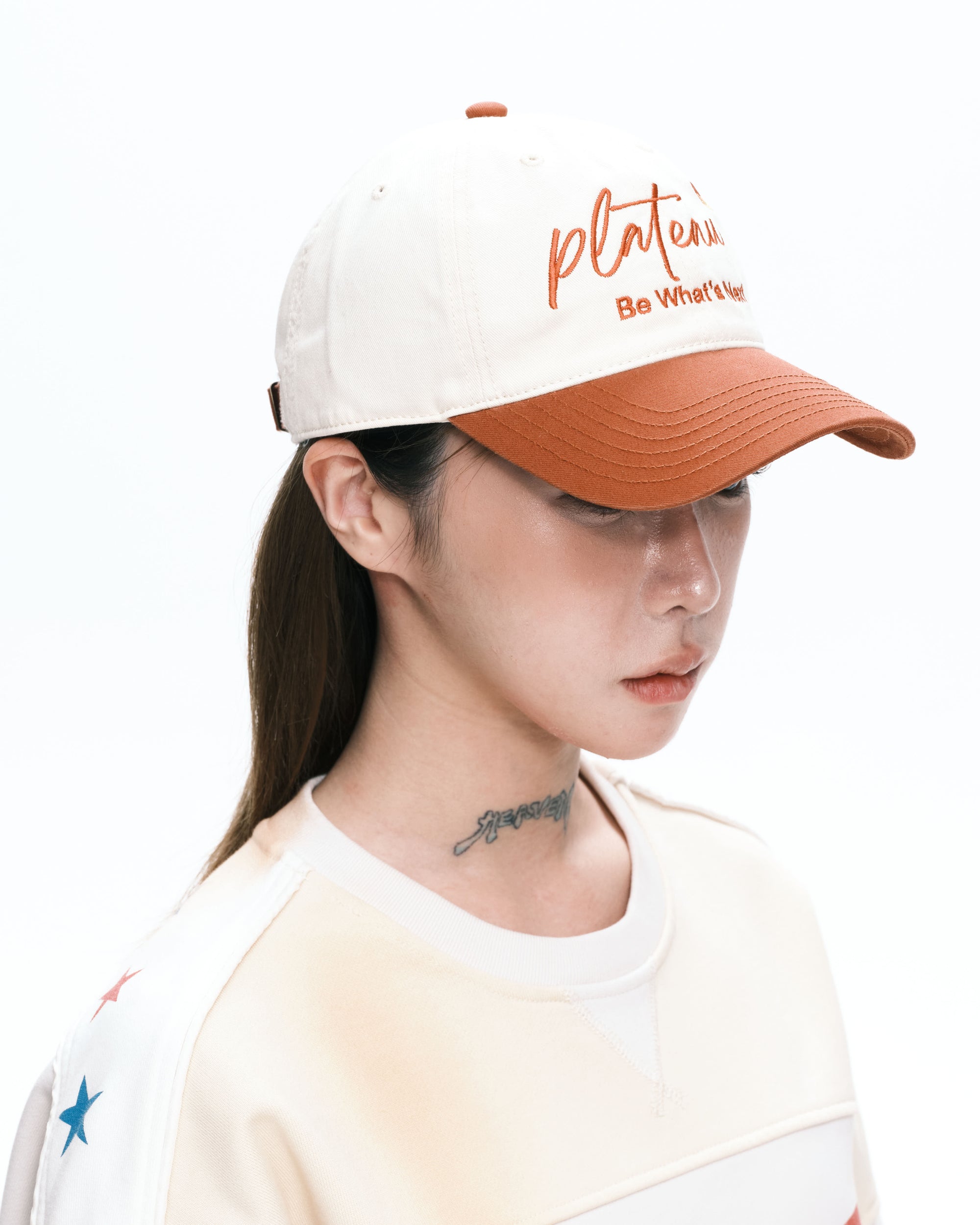 Logo cap