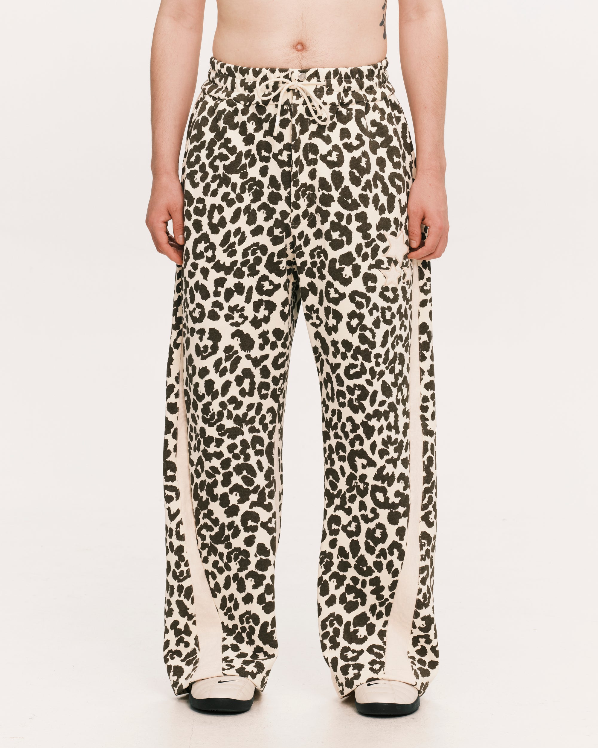 Star sweat pants