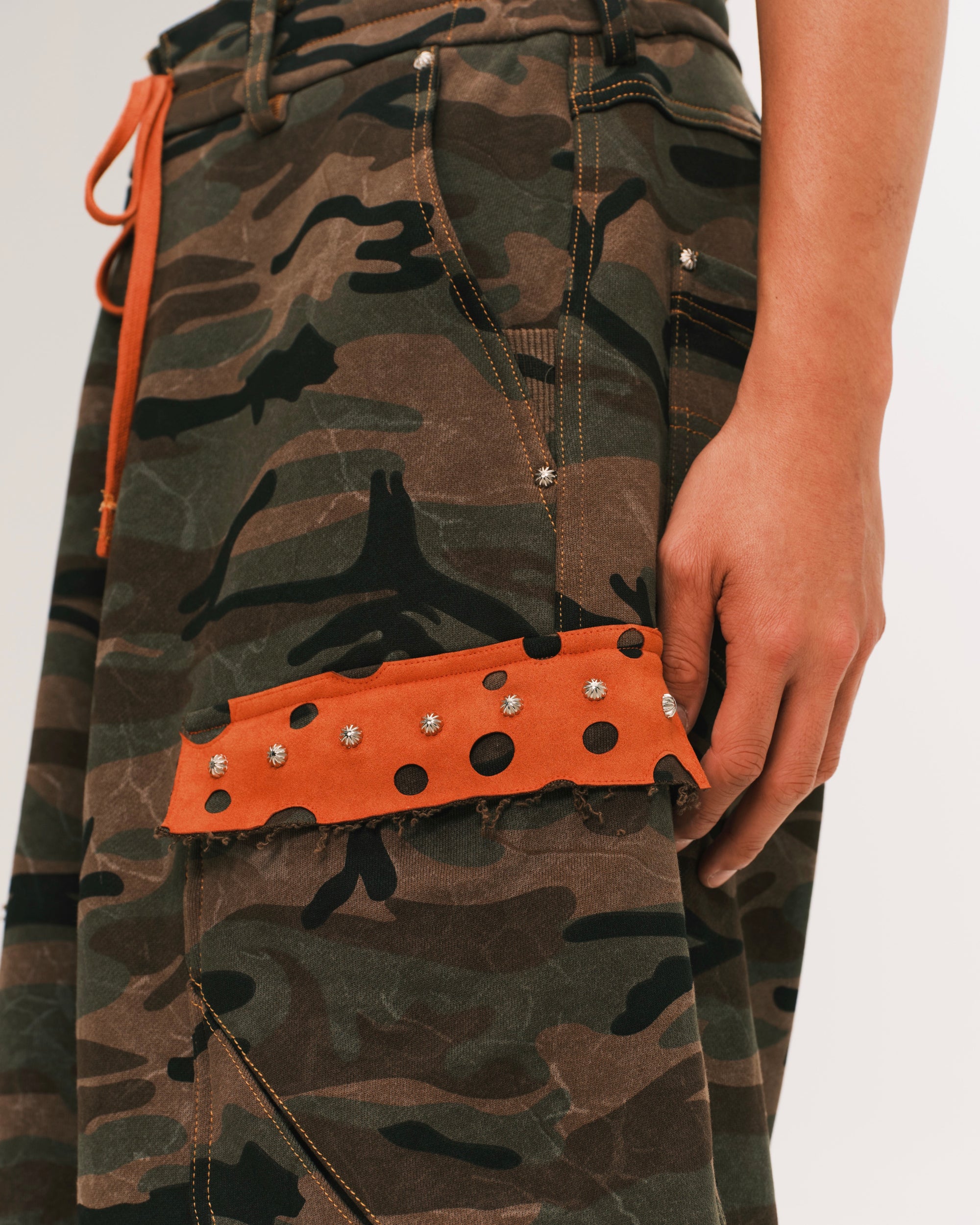 Camo sweat shorts