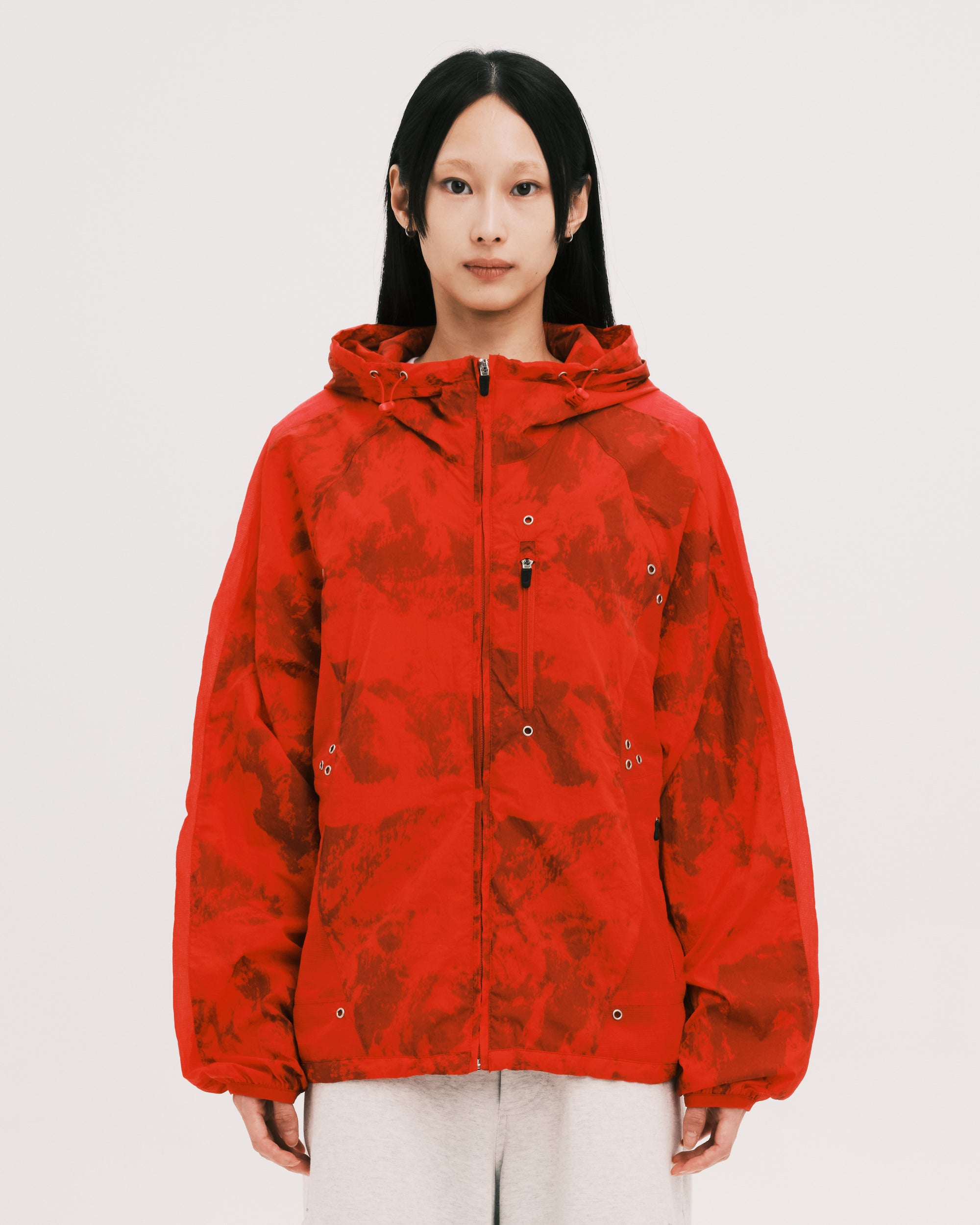 Curvy nylon jacket
