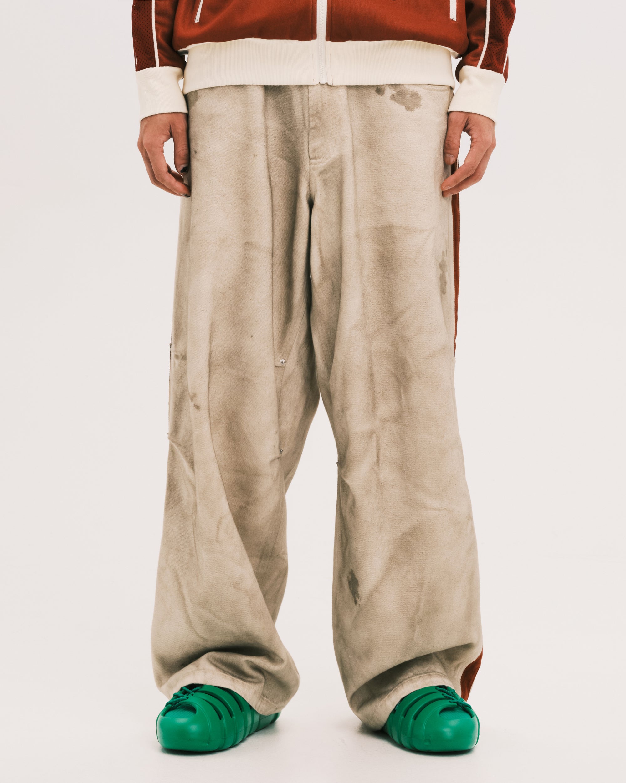 Side line dirty pants