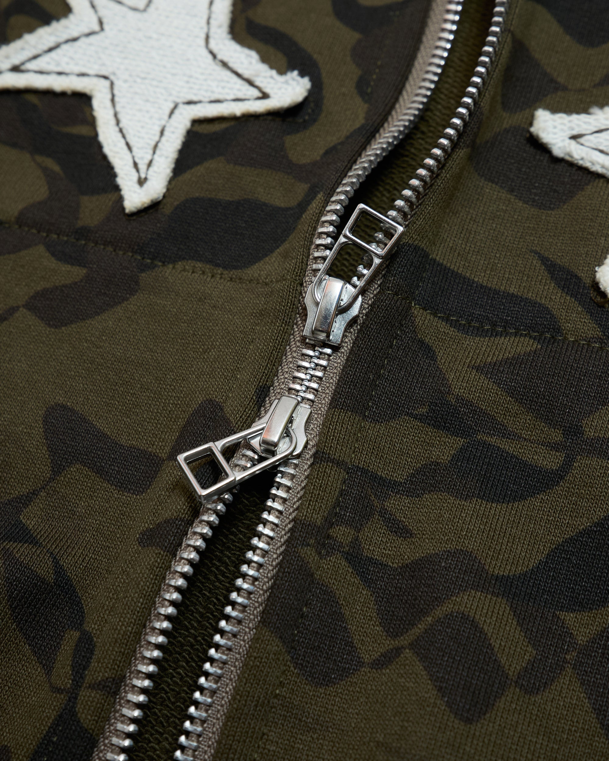 GURU P ZIP-UP HOODIE