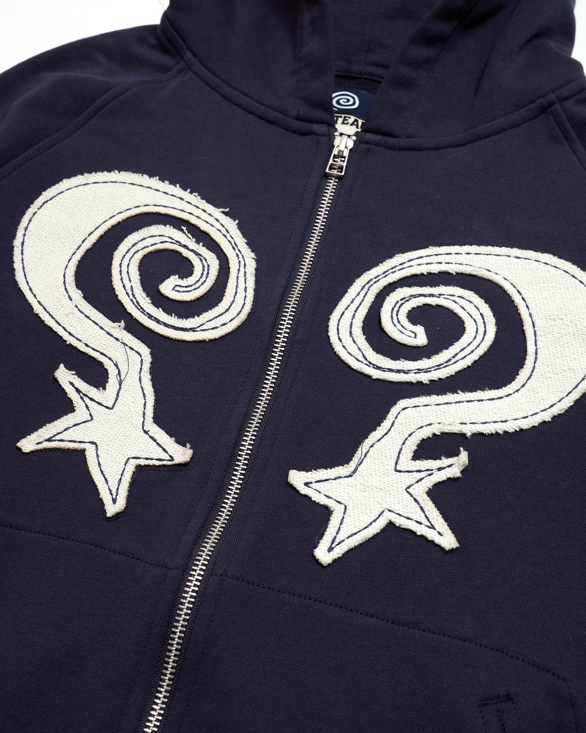 GURU P ZIP-UP HOODIE