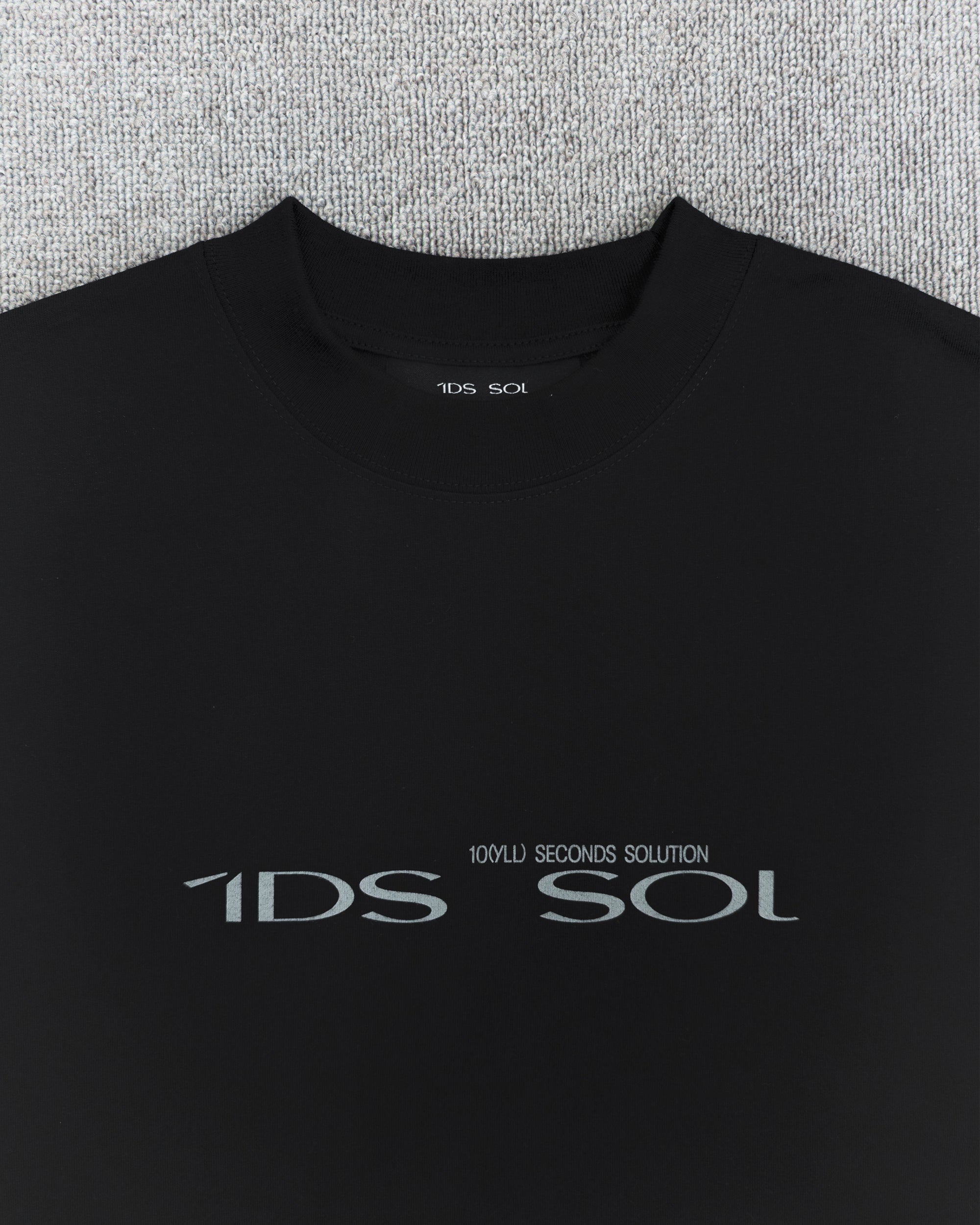 10SS 25LOGO BOXY TEE (Black)
